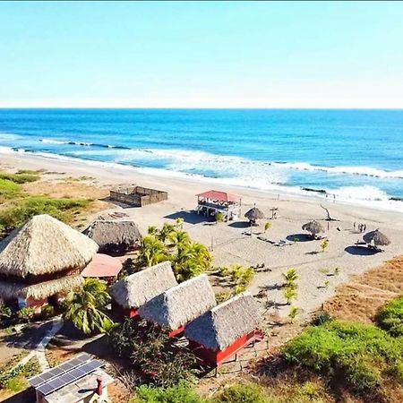 Surfing Turtle Lodge Poneloya Exterior photo