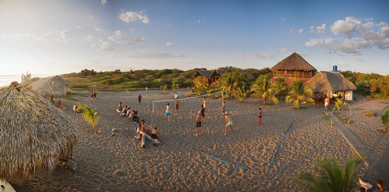 Surfing Turtle Lodge Poneloya Exterior photo